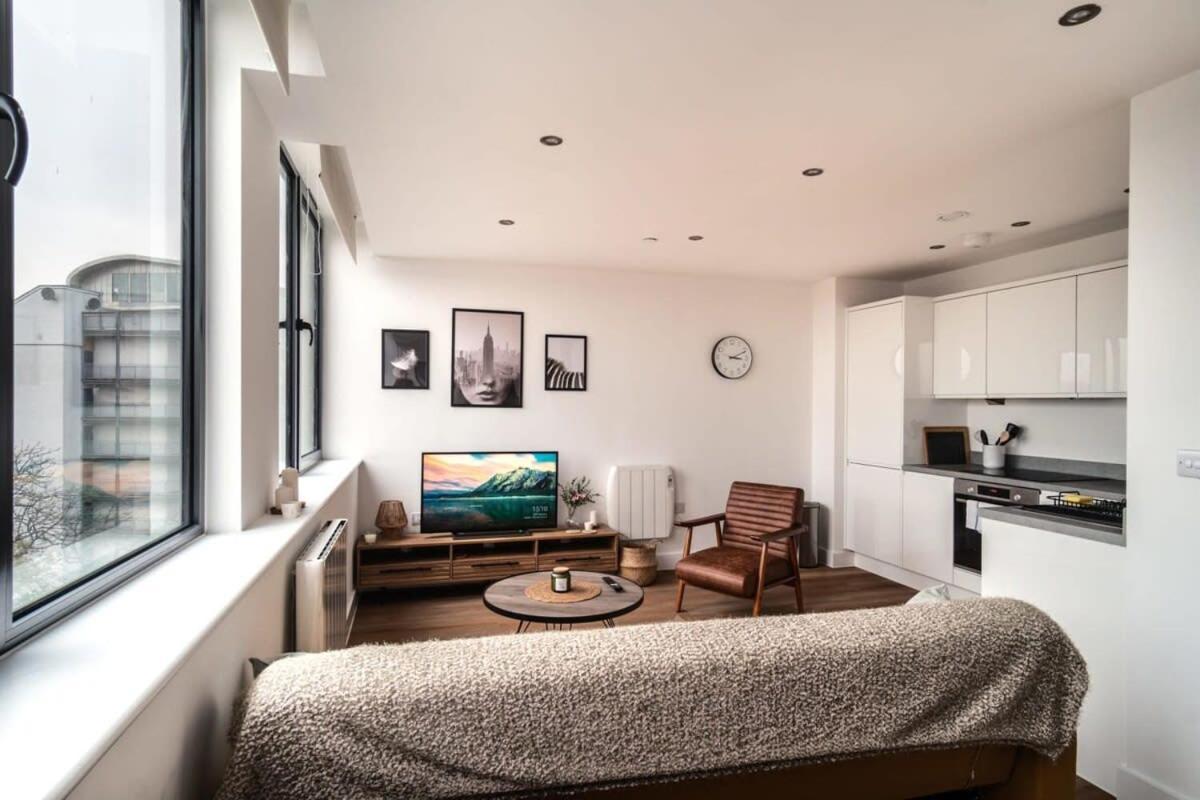 Stayzeni, Alexandra Rise Super 1 Bed Apartment